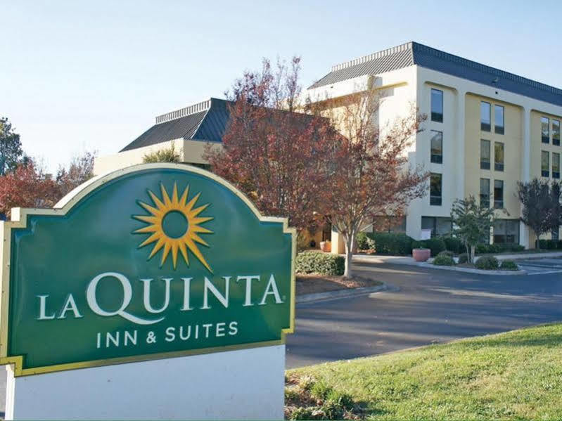 La Quinta By Wyndham Charlotte Airport North Hotel Exterior photo